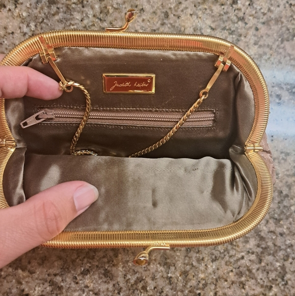 Judith Leiber Beige Python clutch/ evening bag - Picture 3 of 6